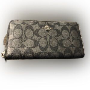 Coach Wallet Metallic Grey/Black NEVER USED, NO TAGS